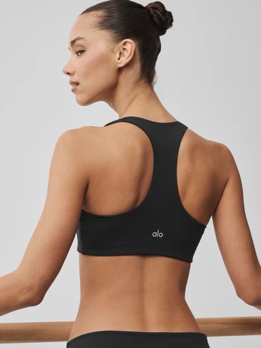 ALO Yoga Black Racerback Sports Bra Size Medium